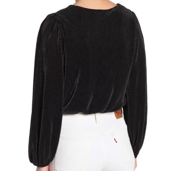 ASTR THE LABEL | Plisse Surplice Faux Wrap Top Textured Black Blouse | Size XL - Picture 2 of 9